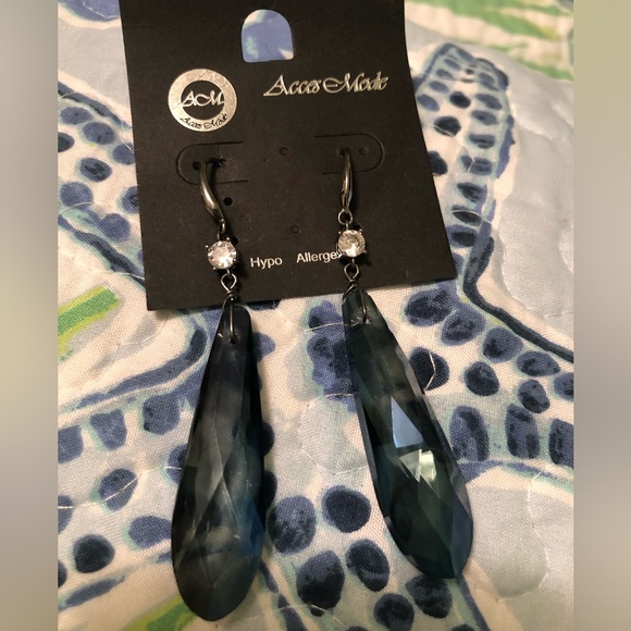 Access-Mode STUNNING Hypo- Allergens earrings - Picture 1 of 3